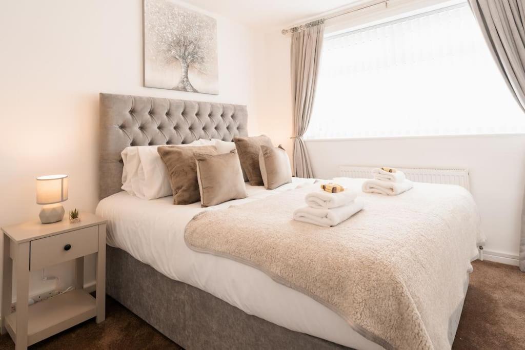 Prenton House, 3Br Close To Liverpool Birkenhead Buitenkant foto