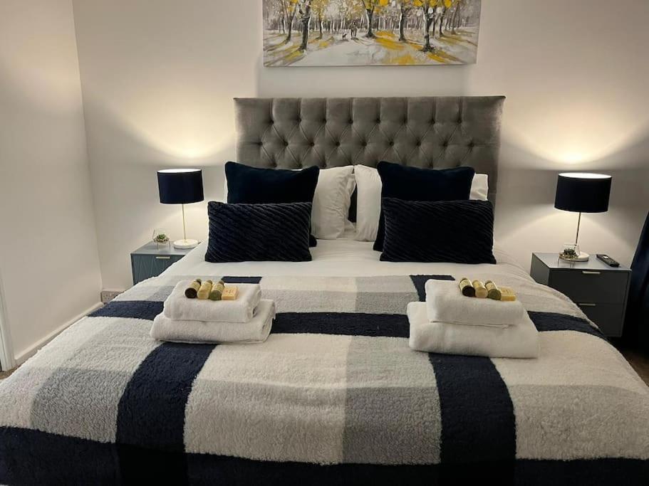 Prenton House, 3Br Close To Liverpool Birkenhead Buitenkant foto
